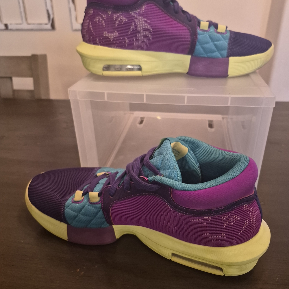 Nike Lebron Witness 8 - Picture 2 of 5
